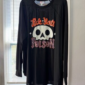 LuLaRoe Erin - Halloween - Black Long Sleeve Tee with Skull Design